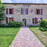 Rouge Bordeaux Bed and Breakfast *